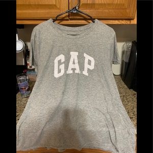 Gap tee